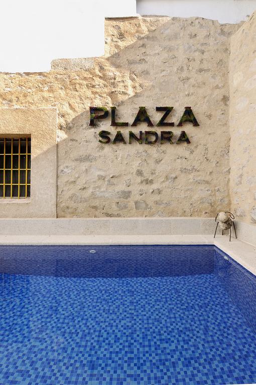 Plaza Sandra Trujillo Exterior photo